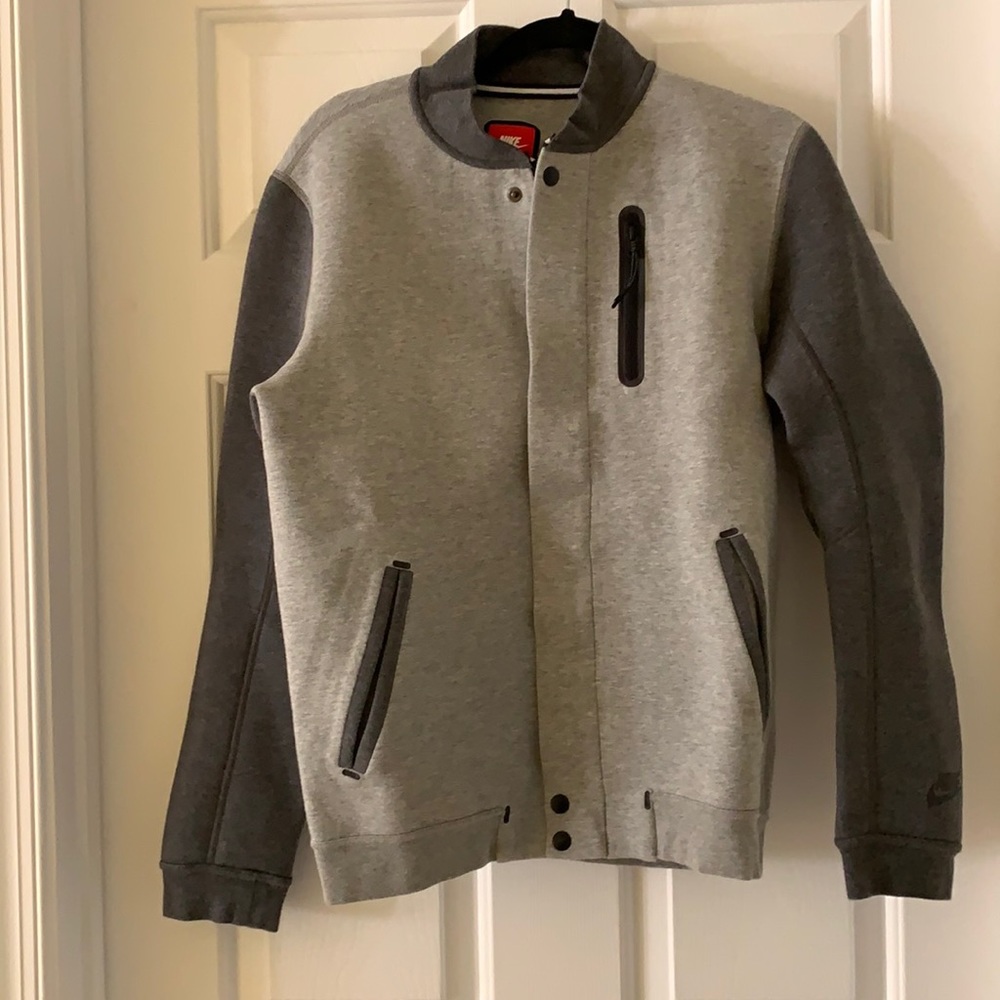 Nike jacket - men’s medium